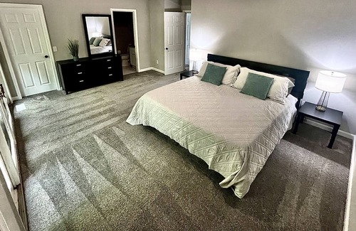 Sparta Casa | Beautiful Center Hill lake home nestled in woods. Minutes from lake access.
