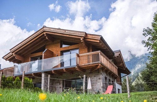 Leogang Chalet De Esquí | Beautiful chalet with private sauna and views