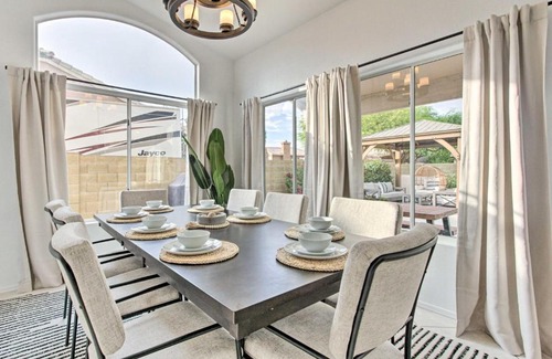 Chandler Casa | Beautiful Chandler Escape with Putting Green and Pool!