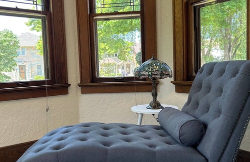 Wauwatosa Apartamento | Beautiful, Charming Wauwatosa Lower