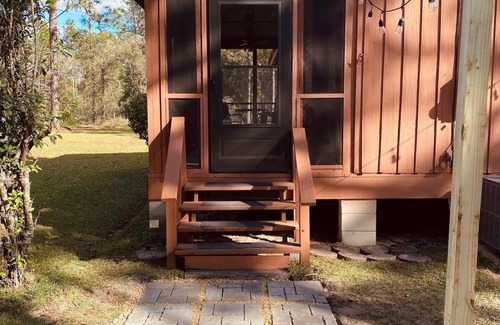 Dunnellon Cabina | Beautiful Chestnut Log Cabin
