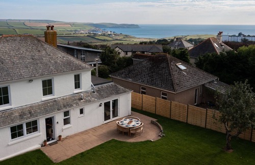 Thurlestone Casa | Beautiful Coastal House, 10 min walk to the beaches & SW Coast Path