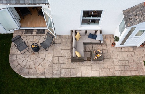 Thurlestone Casa | Beautiful Coastal House, 10 min walk to the beaches & SW Coast Path
