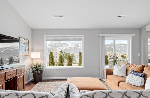 Sunland Estates Casa | Beautiful Columbia river views! Close to the Gorge Amphitheatre!