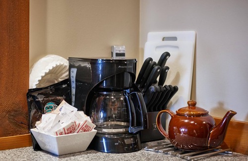Ucluelet Apartamento | Whisky Landing-Precioso condominio ubicado en el coraz��n de Ucluelet, al lado del acuario Ucluelet. Capacidad para 4