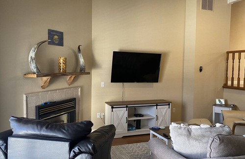 Billings Condominio | Beautiful condo in quiet neighborhood