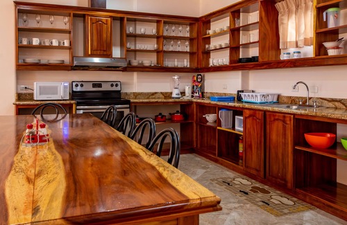 Naranjos Agrios Condominio | HERMOSO CONDO SUITE 3B / 2B EN EL LAGO ARENAL
