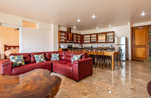 Naranjos Agrios Condominio | HERMOSO CONDO SUITE 3B / 2B EN EL LAGO ARENAL