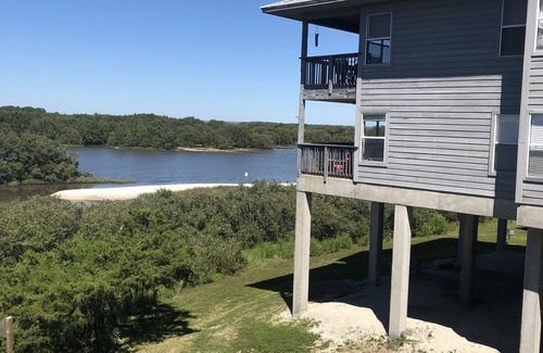 Cedar Key Condominio | Beautiful condo with Inter-coastal views. 2 Kayaks and one Paddle board.