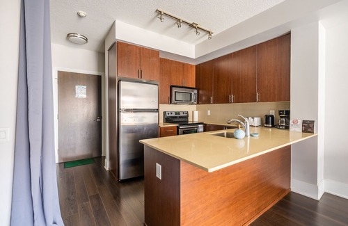 Wellington Place Hotel | Beautiful Condos In Heart of Downtown