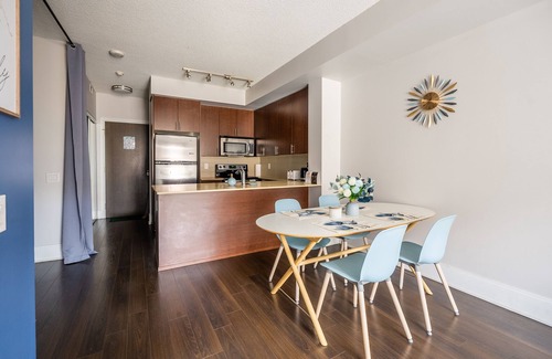 Wellington Place Hotel | Beautiful Condos In Heart of Downtown