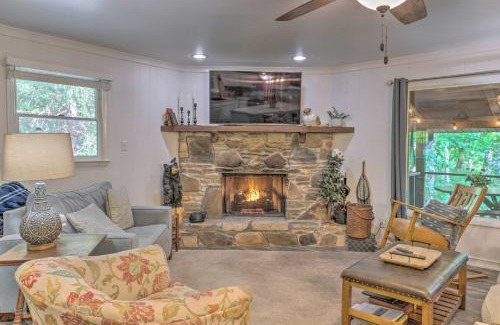 Brevard Casa | Beautiful Connestee Falls Home with Porch in Brevard