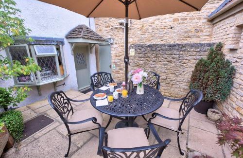 Sherston Casa | Beautiful Cottage in Picturesque Cotswolds Village