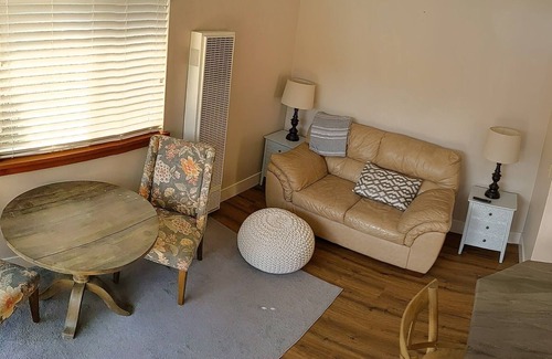 Cayucos Cabaña | Beautiful Cottage in the quiet hills of Cayucos-minutes from the beach!