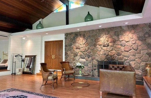 Thornhill Casa | Beautiful Cottage in The city!
