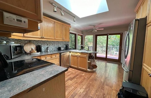 Thornhill Casa | Beautiful Cottage in The city!