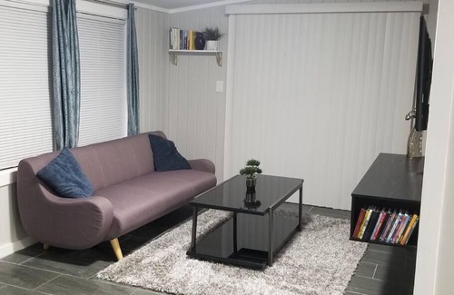 Vacation Village Casa | Beautiful cottage near Lake Louisa & mins from Disney, Vehicle Rental Available