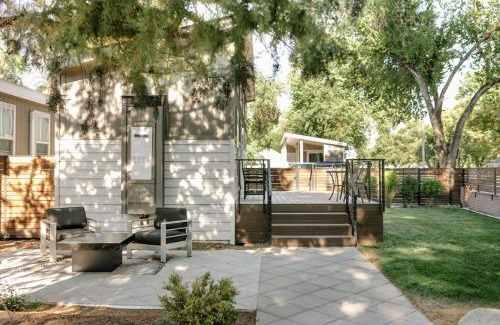 Old Southwest Apartamento | Beautiful Cottage on Historic Grounds