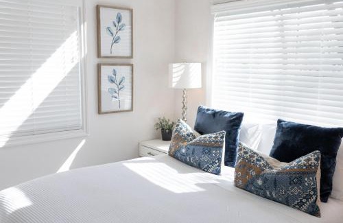 Old Southwest Apartamento | Beautiful Cottage on Historic Grounds