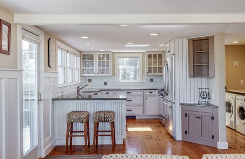Dennis Cabaña | Beautiful Cottage with Private Association Rights