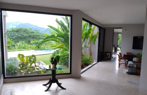 Pereira Casa | Beautiful Country House in gated community Come enjoy Colombia's Coffee Region .