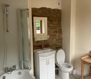 Eaton Mascott Casa | Beautiful countryside Byre conversion