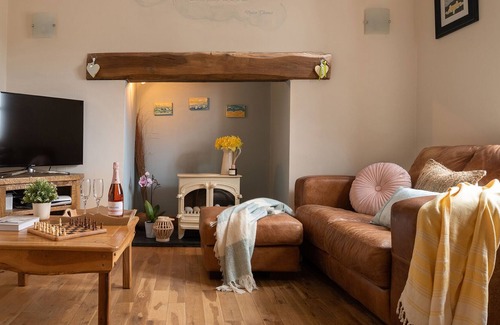 St George Cabaña | Beautiful Countryside Cottage in Coastal Town