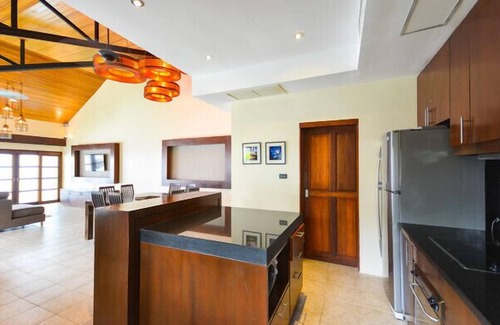 Kathu Villa | Hermosa villa con patio en Phuket