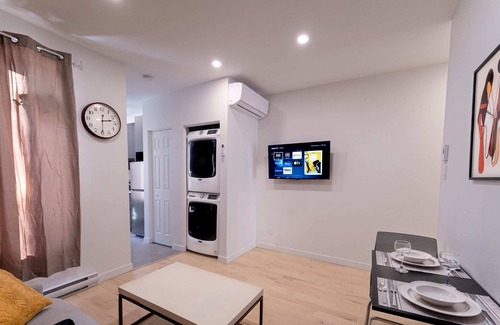 De Lorimier Apartamento | Beautiful Cozy 2Bedr - 2min to Ave Mont-Royal !