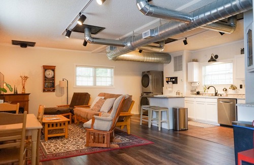 Fairview Cabaña | Beautiful Cozy Immaculate cottage