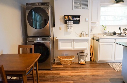 Fairview Cabaña | Beautiful Cozy Immaculate cottage