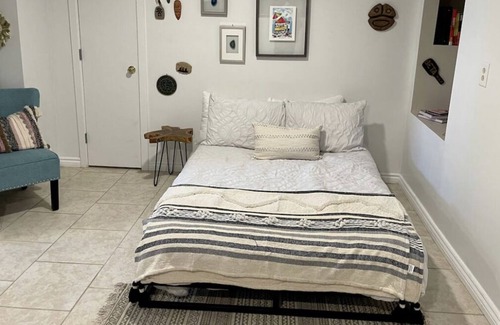 Cranston Apartamento | Beautiful & Cozy InLaw Apartment