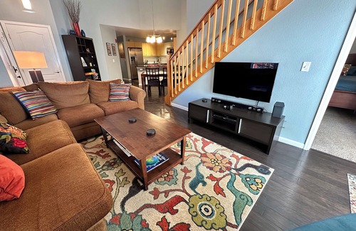 Breckenridge Condominio | Hermosa Creekside Condominio - 2 dormitorios + Loft