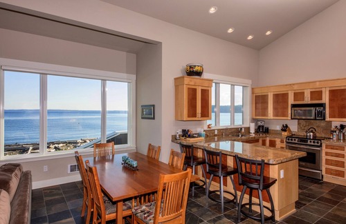 Clinton Casa | Hermosa, casa de playa en la bahía Inútil personalizada (Playa La luz del sol)