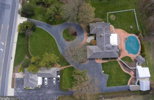 Selbyville Casa | Beautiful custom home on 1.5 acres with large heated saltwater pool and spa!