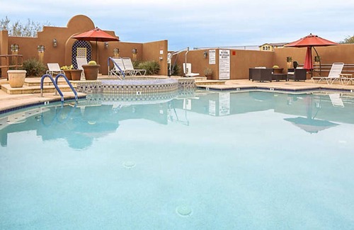 Cibola Vista Apartamento | Beautiful Desert 1 BR Villa with Waterslides