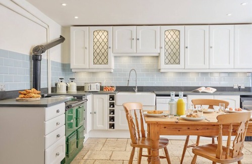 Ash Mill Otro | Beautiful large farm house & cosy cottage set in an idyllic rural setting