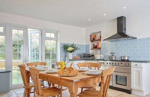 Ash Mill Otro | Beautiful large farm house & cosy cottage set in an idyllic rural setting
