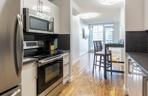 East Village Condominio | Beautiful Downtown Condo with Free Parking