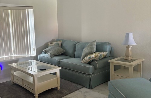Punta Gorda Apartamento | Beautiful downtown Punta Gordain walking distance of Fisherman's Village