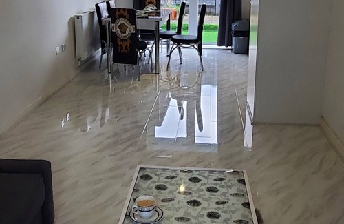 Openshaw Casa | Beautiful & elegant apartment