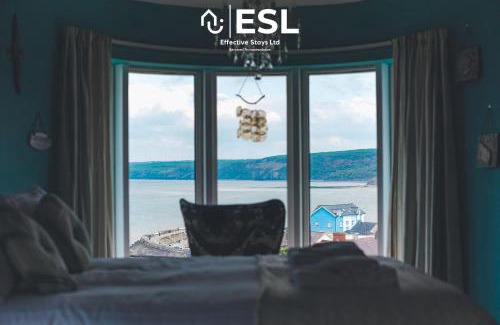 New Quay Casa | Beautiful En Suite 5 Bedroom Home with Sea Views