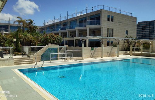 Herzliya Pituach Apartamento | Hermosa suite de todo el jardín en la marina Herzliya - el lugar ideal para familias