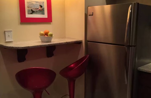 Queens Apartamento | Beautiful Executive 1 bedroom Suite