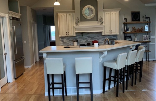Pickett Casa | Beautiful Executive home perfect location for the NFL Draft or EAA airshow.