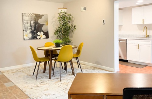 Woodville Apartamento | Beautiful family getaway, walking distance to markets, 35 min drive to Boston