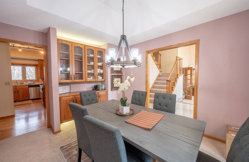 Eagan Casa | Beautiful Family Home! Close to Outlet Malls
