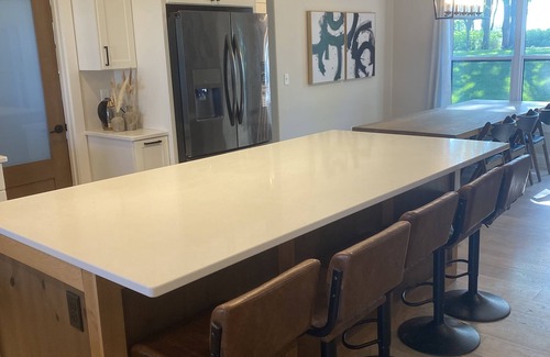 Tiffin Casa | Beautiful family home perfect for football weekends!