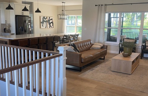 Tiffin Casa | Beautiful family home perfect for football weekends!