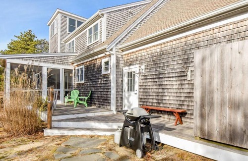 North Eastham Casa | Beautiful Family Home Walk to Beach